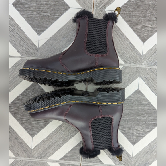 New! Doc Martens Leonore Faux Fur Lined Chelsea Boots Oxblood Color Size 6 - Picture 5 of 13